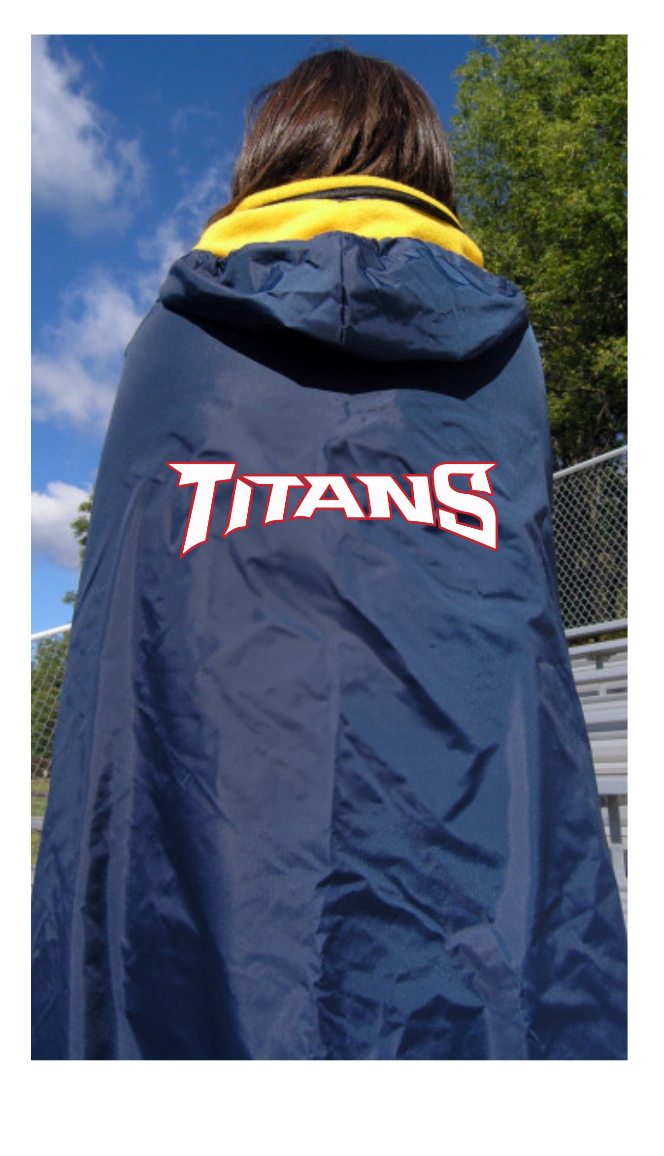 Titans Hooded Stadium Wrap